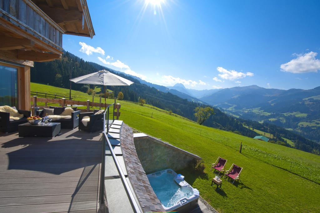 Maierl-Alm & Maierl-Chalets Kirchberg in Tirol Ruang foto